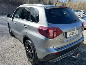 Suzuki Vitara Bild 9