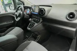 Mercedes-Benz T 160 d Standard LED PDC AHK KlimaA Navi FLA KAM Bild 7