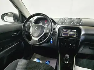 Suzuki Vitara Bild 7