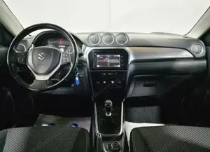 Suzuki Vitara Bild 8