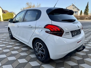Peugeot Style 208 HDI 1.6 Bild 5