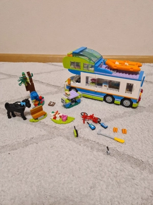 Lego Friends Mias Wohnmobil  Bild 2