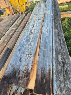 Altholz Balken und Bretter Bild 3