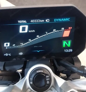 Naked Bike BMW F900R Bild 4