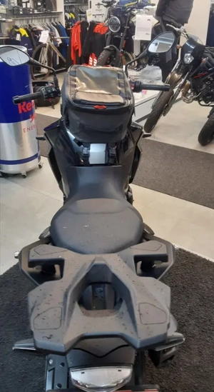 Naked Bike BMW F900R Bild 3