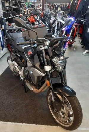 Naked Bike BMW F900R Bild 2