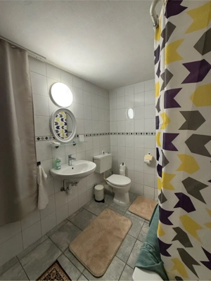 Vollmöbiliert - Sanierte 2.5 Zimmer Altbauwohnung zu vermieten  Bild 2