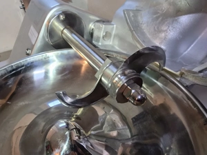 GGM Gastro Cutter   Blitz 5,5 L   kaum benutzt   inkl. neuem Messerset Bild 4