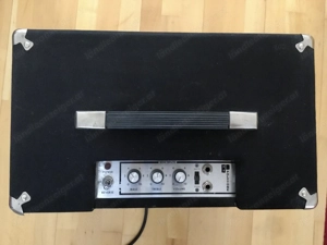 Bass- bzw. Jazz-Gitarrenvertärker Bild 3