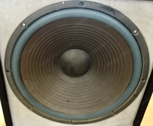 Bass- bzw. Jazz-Gitarrenvertärker Bild 2