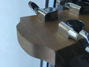 Yamaha halbakustische Wandergitarre Bild 9