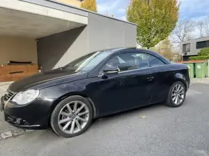 Verkaufe gepflegten VW Eos   schwarzes Cabrio Sonder Edition Bild 5