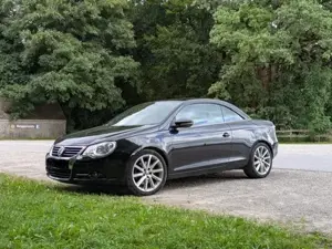 Verkaufe gepflegten VW Eos   schwarzes Cabrio Sonder Edition Bild 3