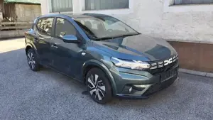 Dacia Sandero Limousine Bild 3