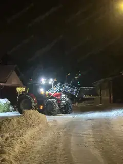 Massey Ferguson 6150-4 Bild 2