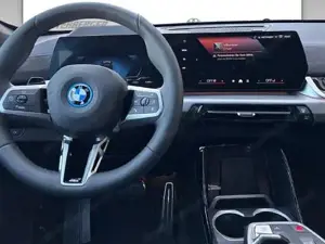 BMW iX1 xDrive30 BMW iX1 iX1 xDrive30 U11 XE2 DAB Bild 7