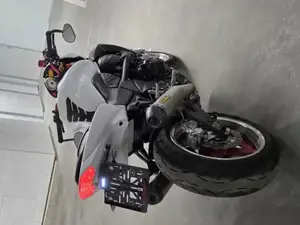 Kawasaki Z 1000 Naked Bike Bild 5