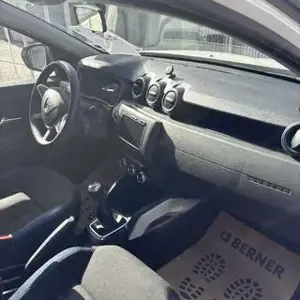 Dacia Duster 2020 Bild 10