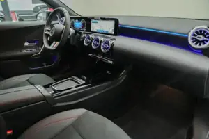 MERCEDES-BENZ A 180 Bild 8