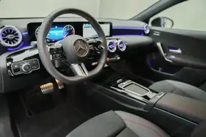 MERCEDES-BENZ A 180 Bild 6