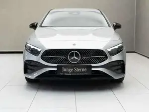 MERCEDES-BENZ A 250 e Kompaktlimousine mit EQ Hybrid Technologie AMG Line Bild 2