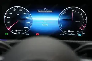 MERCEDES-BENZ A 250 e Kompaktlimousine mit EQ Hybrid Technologie AMG Line Bild 6