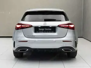 MERCEDES-BENZ A 250 e Kompaktlimousine mit EQ Hybrid Technologie AMG Line Bild 9
