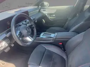 MERCEDES-BENZ A 180 d Kompaktlimousine AMG Line SpurW ParkAss. Bild 5