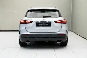 MERCEDES-BENZ GLA 200 Bild 11