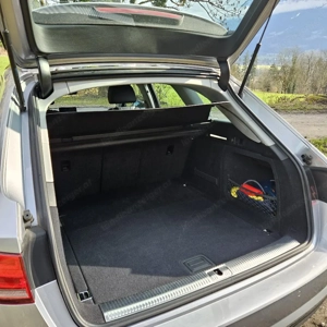 Audi A4 Avant Topzustand, wenig Kilometer Bild 6