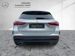 Mercedes-Benz GLA 200 Bild 14