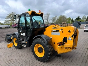JCB 540-140 HiViz 4x4x4 Ink. Gabel + Schaufel Bild 3