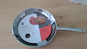 WMF PROFI RESIST 28CM PFANNE hat 120 Euro gekostet nur Telefonisch erreichbar 0650 7104126 Danke 