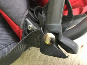 Hochwertige Kindertrage von  Vaude  Jolly Comfort, m. Regenschutz u. Sonnendach, guter Zustand Bild 4