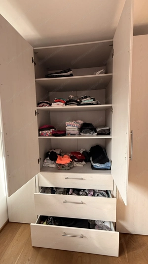 Kleiderschrank vierteilig Bild 2
