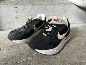 Nike Kinderschuhe   Größe 28,5   Super Zustand Bild 3