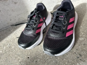 Nike Kinderschuhe   Größe 28 - Super Zustand Bild 2