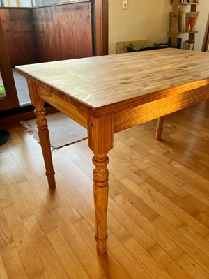 Holztisch   Tisch   Esstisch  Bild 3
