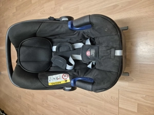 Britax Babyschale & Station Bild 3