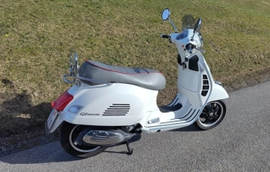 Vespa GTS 300 Super Bild 3