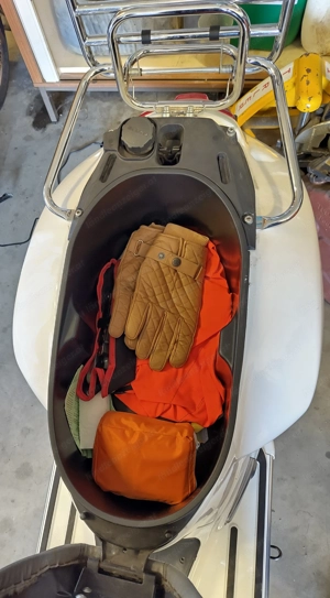 Vespa GTS 300 Super Bild 10