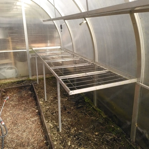 Alu Gewächshaus-Tisch zum verschenken