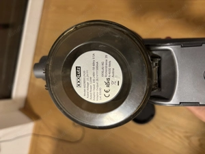 Akkustaubsauger von XXXLutz inkl. Zubehör Bild 2