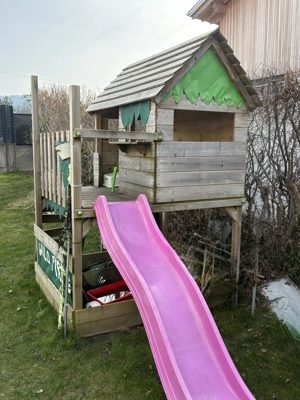 Spielhaus mit Rutsche Bild 3
