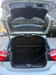 Mercedes-Benz A180 Bild 6