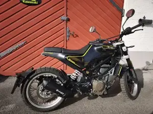 Husqvarna Svartpilen 401 Bild 2