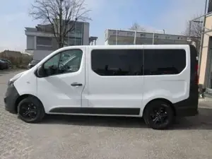Opel Vivaro Bild 8