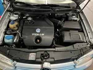 VW Golf Silber metallic Baujahr 2001 Bild 8