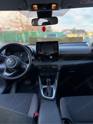 Toyota Yaris 1,5 VVT-i Hybrid Active Bild 3