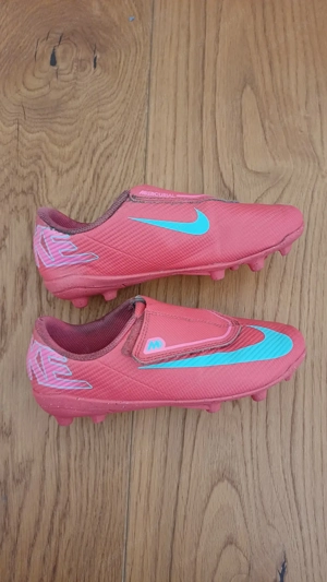 Kinderfußballschuhe NIKE zu verkaufen (31,5) Bild 2